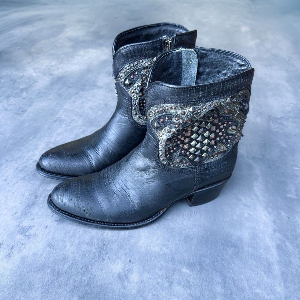 Frye Deborah Deco Studded Western Ankle Boots Black Leather Womens 8M Spain